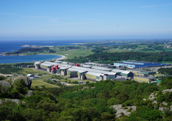 Oversiktsbilde av fabrikklokalene til Alcoa